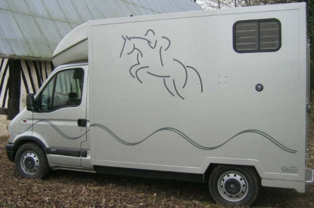 Lastkraftwagen VL Renault Master INN Trans Pferde - Pferde - Duisburg
