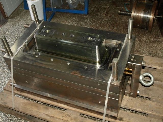 Einspritzformen für Balkon-Blumenkästen L500 und L400 - Sonstiges - wieprz