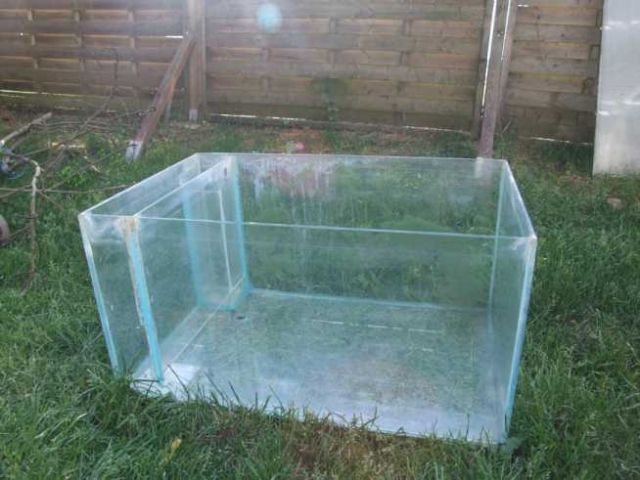 Aquarien aus Zuchtanlagenauflösung - Aquarien und Zubehoer - Hellenthal / Ramscheid
